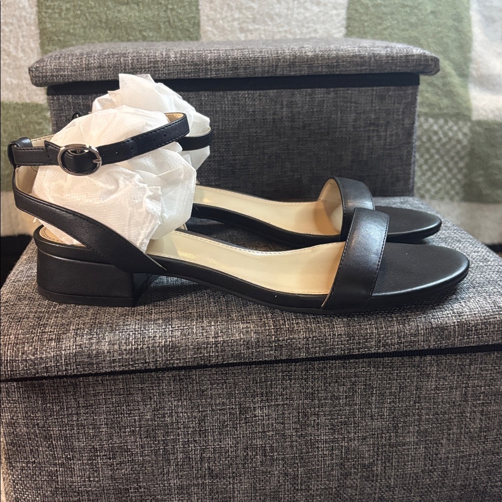 Elegant Black and Cream Women's Sandals